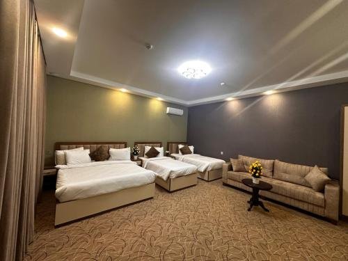 whatsapp_image_2025-04-13_at_14