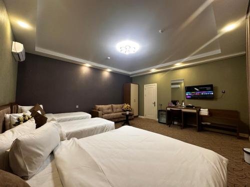 whatsapp_image_2025-06-03_at_18